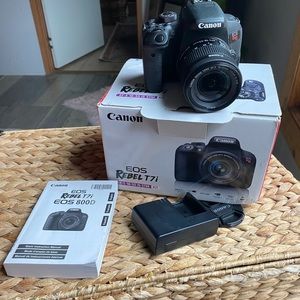 Canon T7i